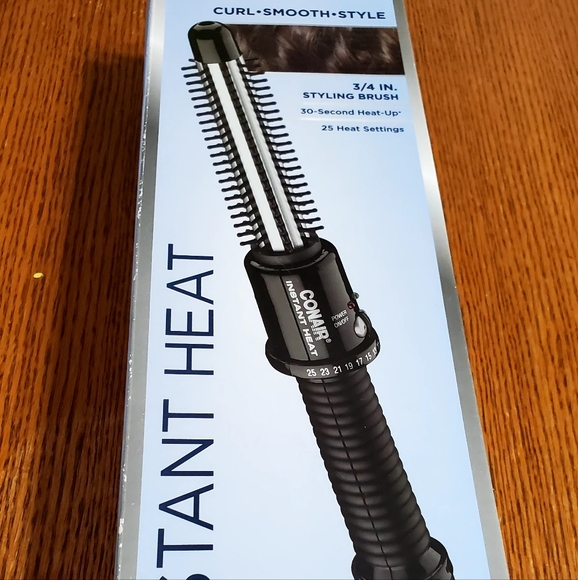 Conair Curl Smooth Style 3/4in Dtyling Brush 30-Second Heat-Up 25 Heat Settings - Picture 1 of 3